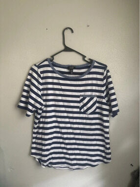 Jones, New York signature extra large blue and white striped casual shirt